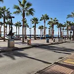 Piso Segunda Linea De Playa شقة فوينخيرولا